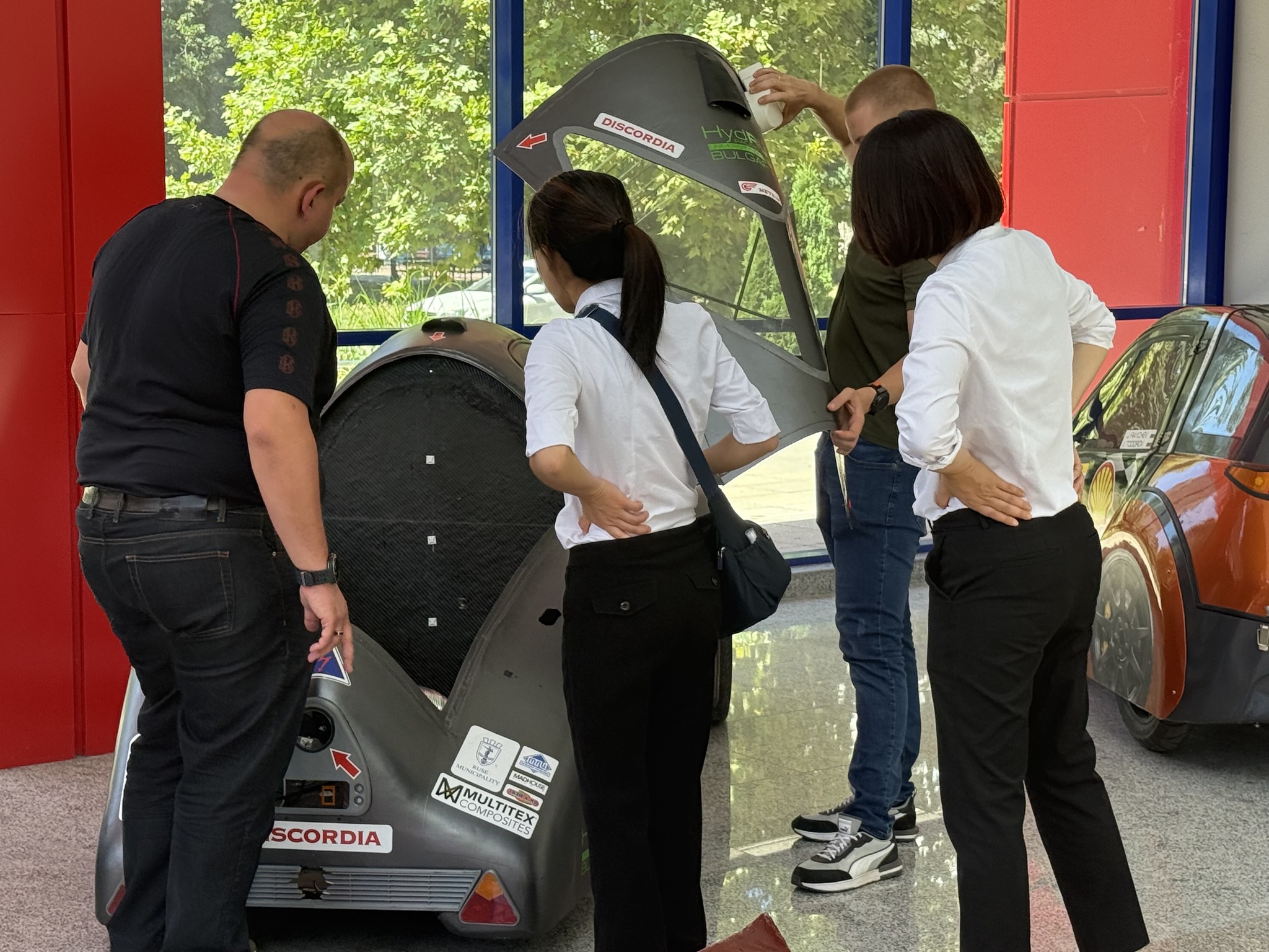 TECHMAN ROBOT И ЕХНАТОН БЪЛГАРИЯ снимка 2